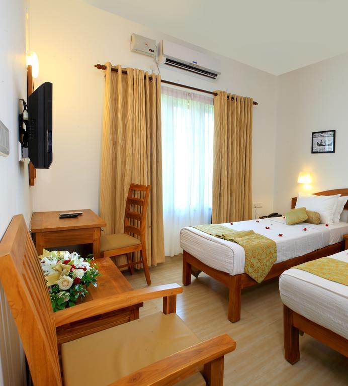 Готель Abad Pepper Route Kochi Екстер'єр фото