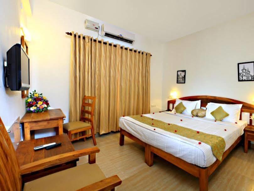 Готель Abad Pepper Route Kochi Екстер'єр фото